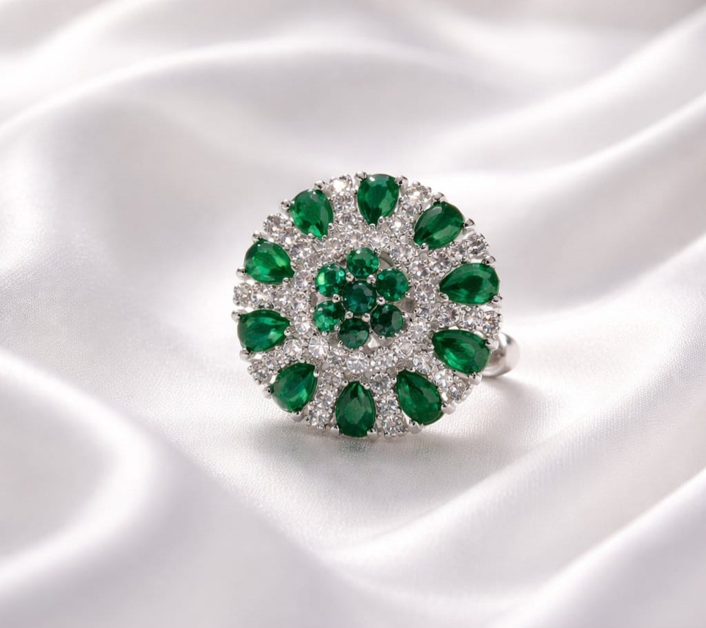 Emerald Halo Bloom Ring - Glimmer Hub