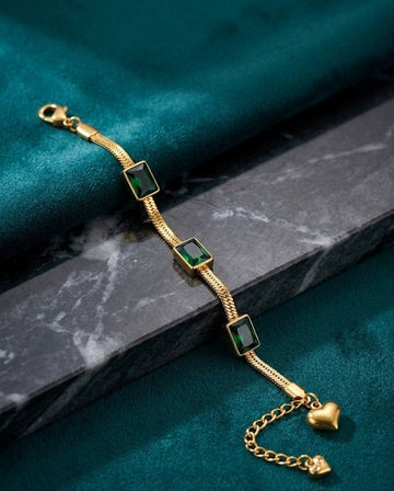 Emerald stone bracelet - Glimmer Hub