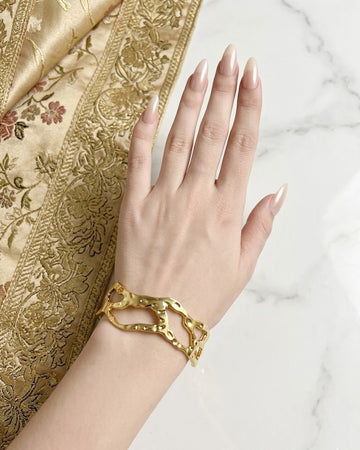 Golden Drift Cuff - Glimmer Hub