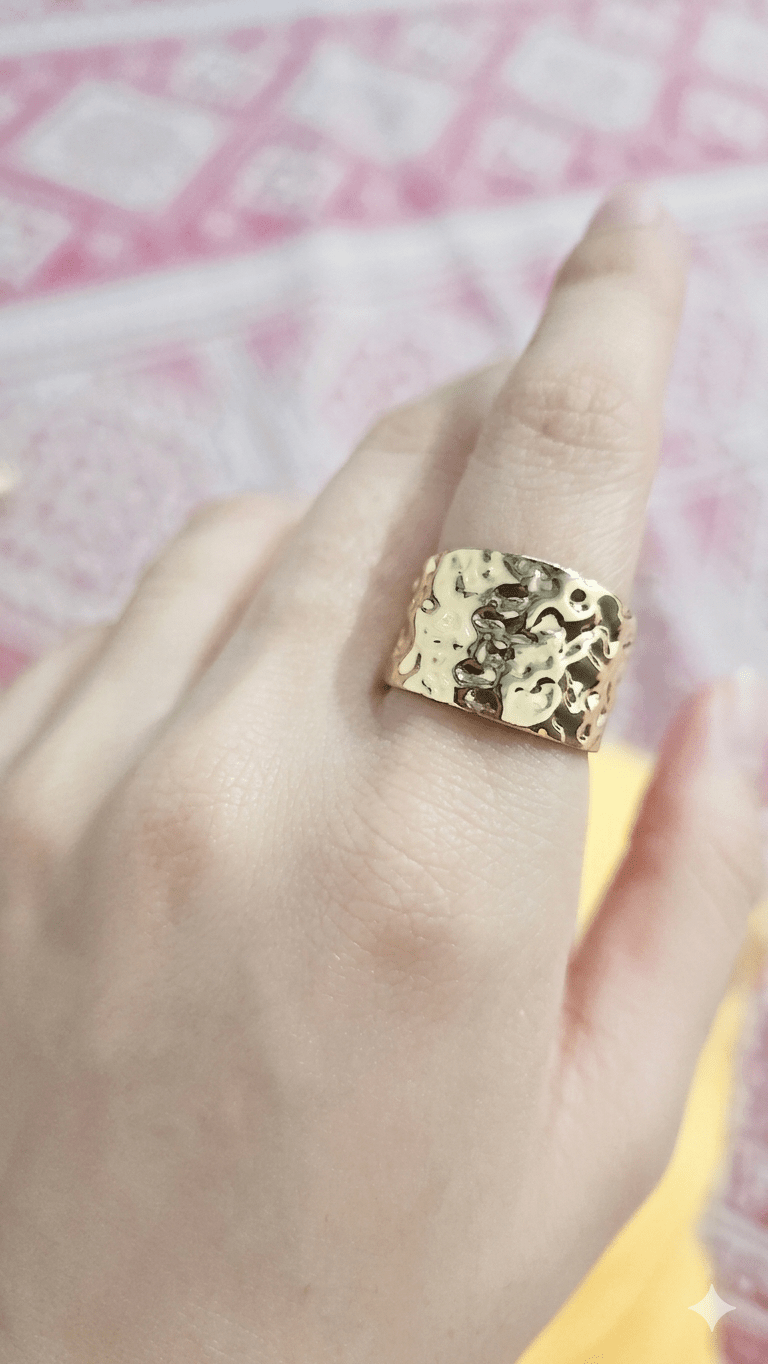 Molten Gold Band Ring - Glimmer Hub