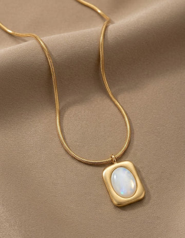 Natural Aura Pendant - Glimmer Hub